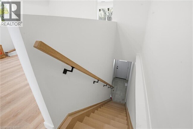 Photo - 1049 Glencairn Ave