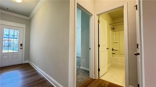 Photo - 4587 Silver Oak Dr SW