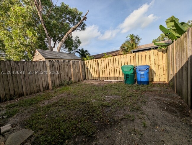 7502 NW 33rd St