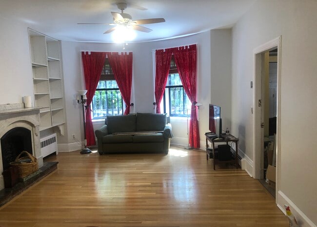 Photo - 11 Union Park Condo