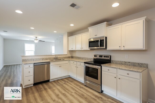 216 Royal Wy