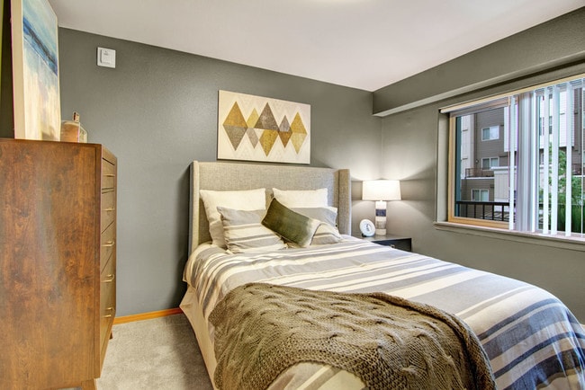 Echo Lake Bedroom - Echo Lake Apartment Homes