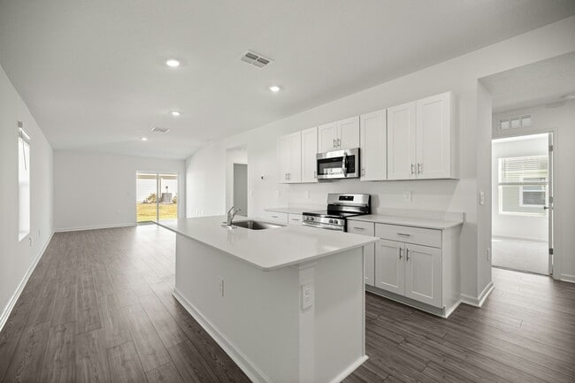 Photo - 3155 NE 38th St