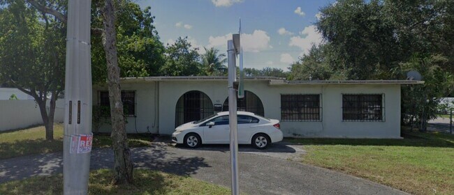 500 NE 135th St