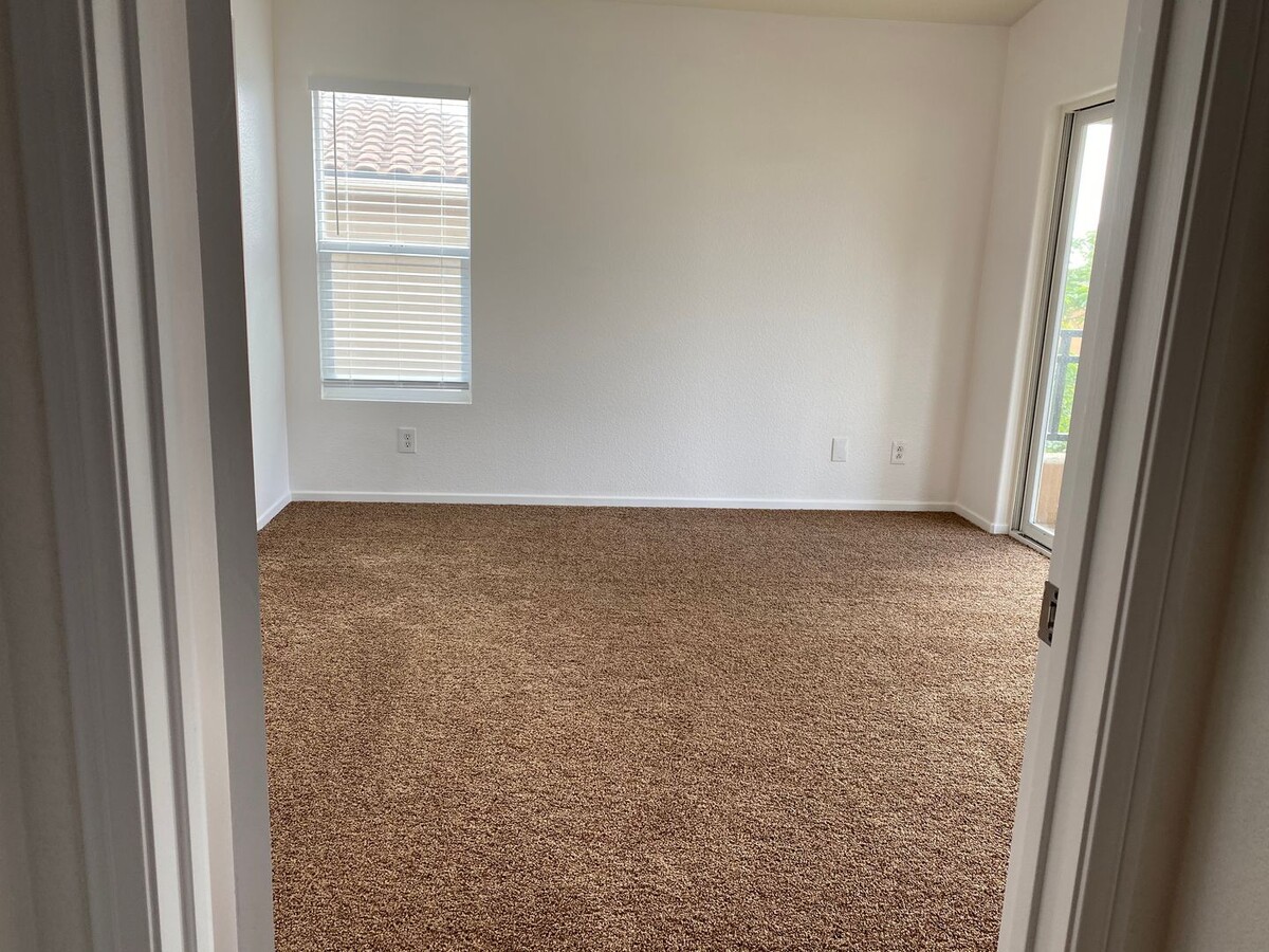 2 Bedroom 2 Bath Condo in Chula Vista - $2... - 2 Bedroom 2 Bath Condo in Chula Vista - $2...