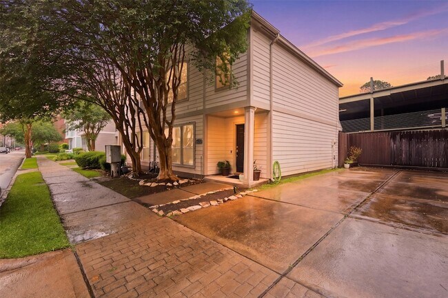 Photo - 1923 Bailey St