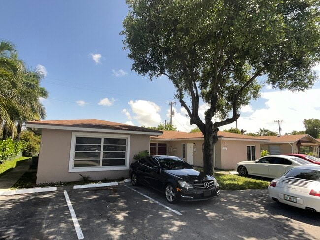 Photo - 1670 NE 56th St Unidad D