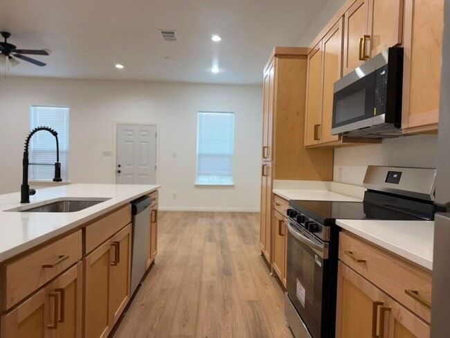 Photo - 6800 Oak Crest Dr W