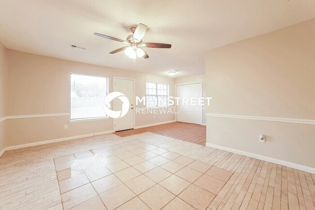 3 Bedroom Pet-Friendly Home in Horn Lake, MS with Main Street Renewal