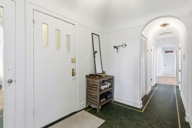 Photo - 3414 W Medill Ave Unit 3