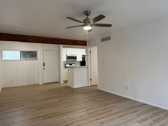 Photo - 1701 W Tuckey Ln Unit 132