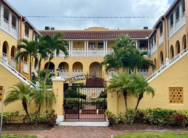 Photo - 210 22nd Ave NE Unit 2