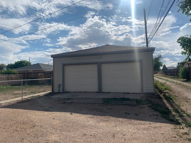 Photo - 3 BEDROOM, 1 BATHROOM, RANCH STYLE SINGLE FAMILY HOME WITH OVERSIZED 2 CAR DETACHED GARAGE