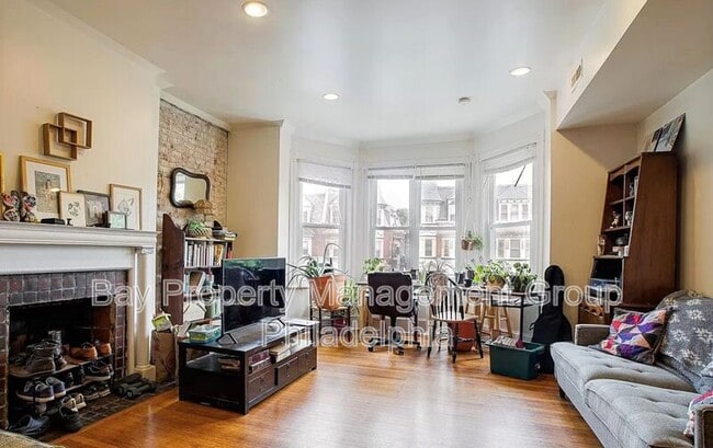 Photo - 4920 Cedar Ave Unidad 2