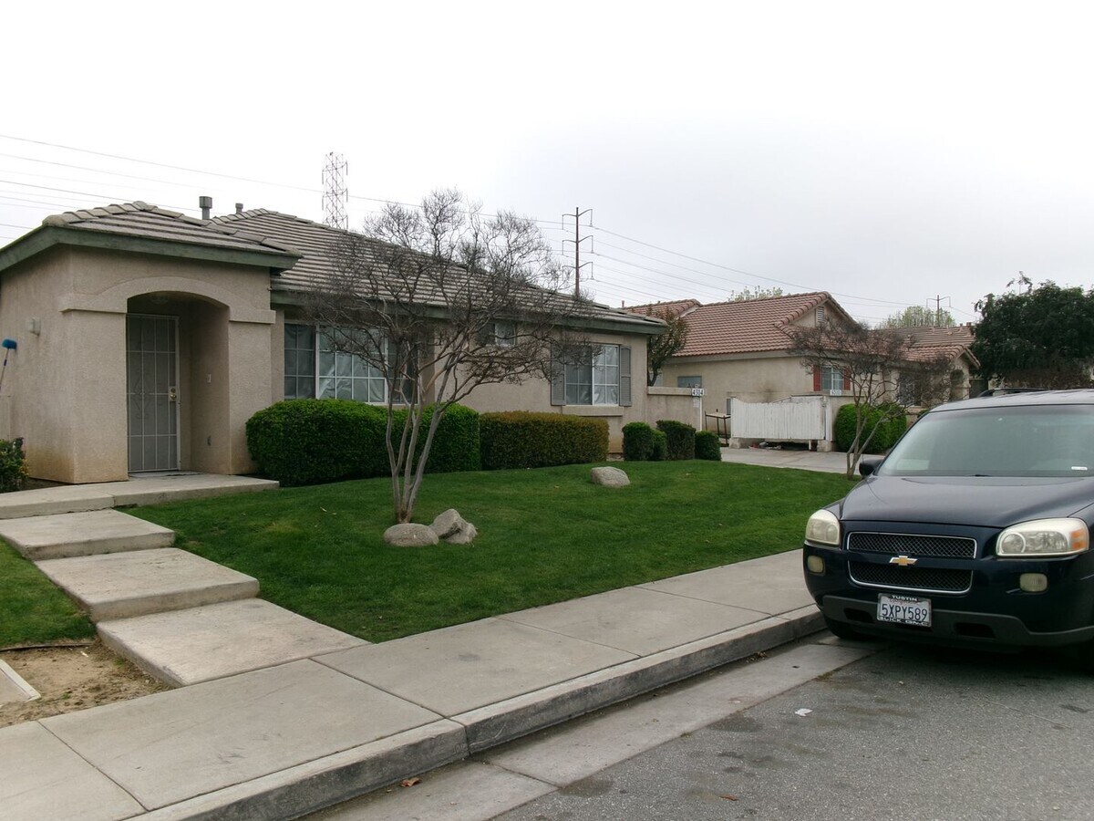 Photo - 4314 Pebble Creek Dr Unit C