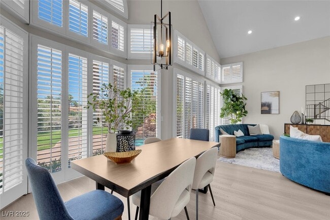 Photo - 8848 Rainbow Ridge Dr