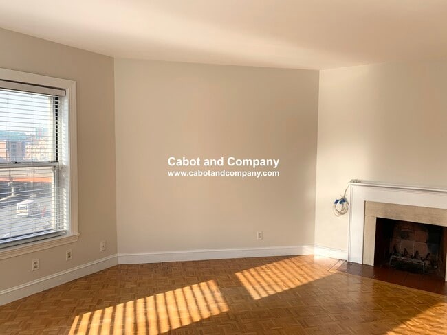 Building Photo - 416 Commonwealth Ave Unit 404
