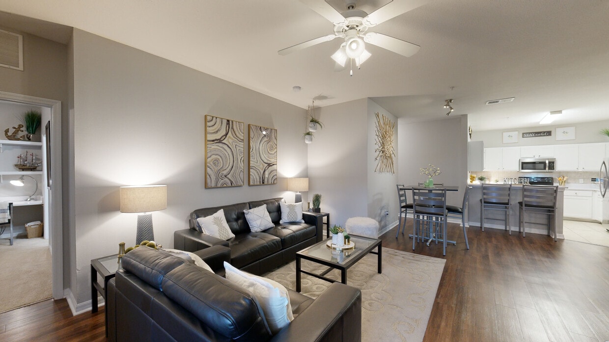 Photo - West 10 Apartments