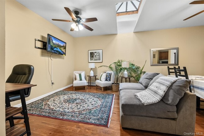 Photo - 611 Linwood St Unit 2nd Fl