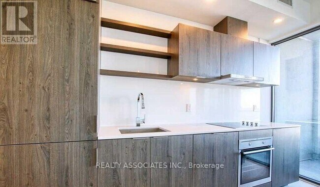 Photo - 12 Bonnycastle St Unité 806