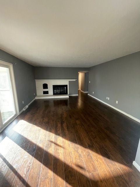 Photo - 3 bedroom home with sun room close to lake!