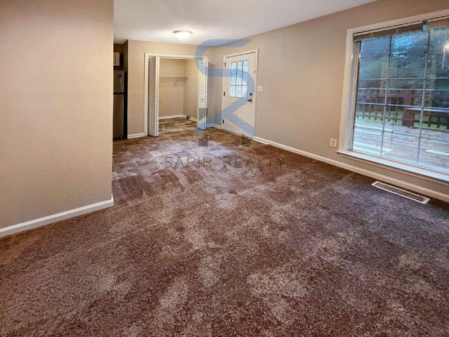 Photo - Move in before October 31st and choose you...