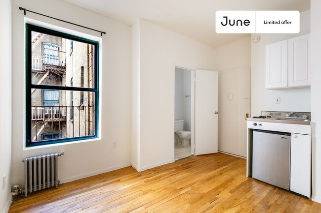 Photo - 248 W 64th St Apartamento Unidad 4F