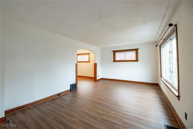 Photo - 6310 Hampstead Ave