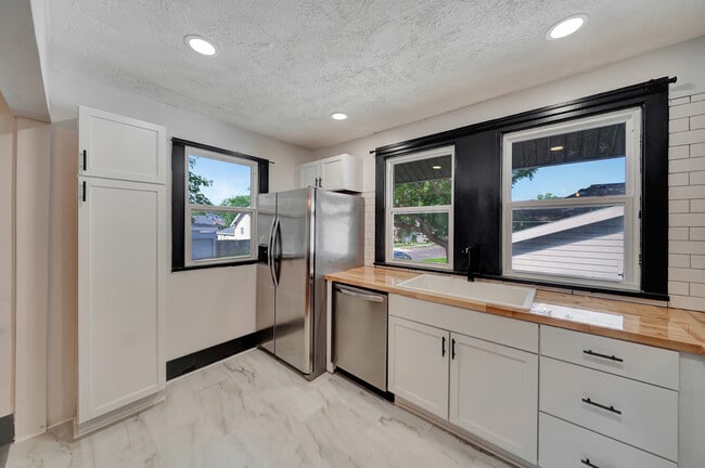 Photo - 2429 S 13th St