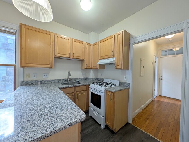 Photo - 392 Washington St Unit 2