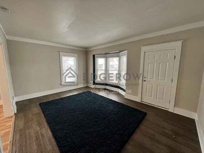 Photo - 719 Stocking Ave NW