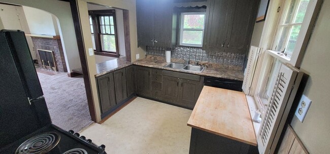 Photo - Duluth, MN - 4 bedroom - 2 bathroom