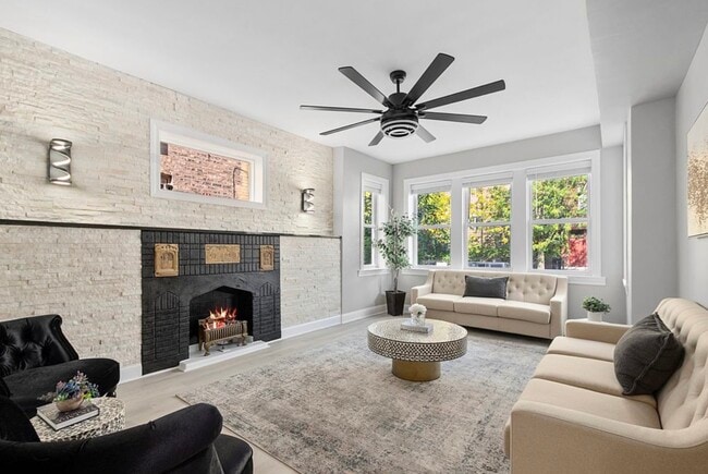 Photo - 1809 W Armitage Ave