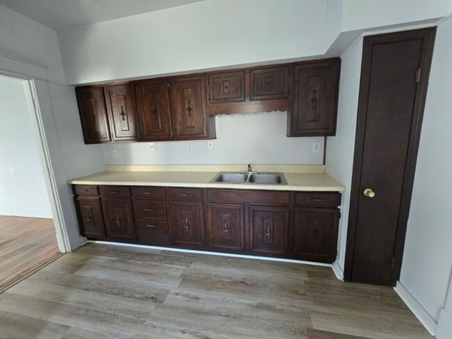 Photo - 406 E Market St