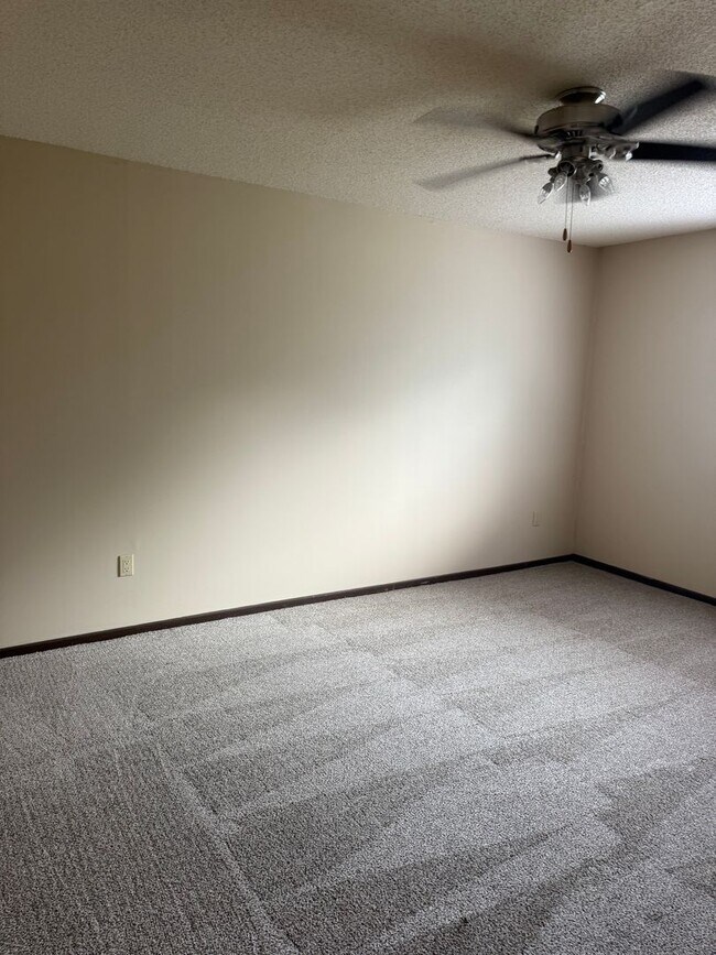 Bennett Grand Woods Apartments