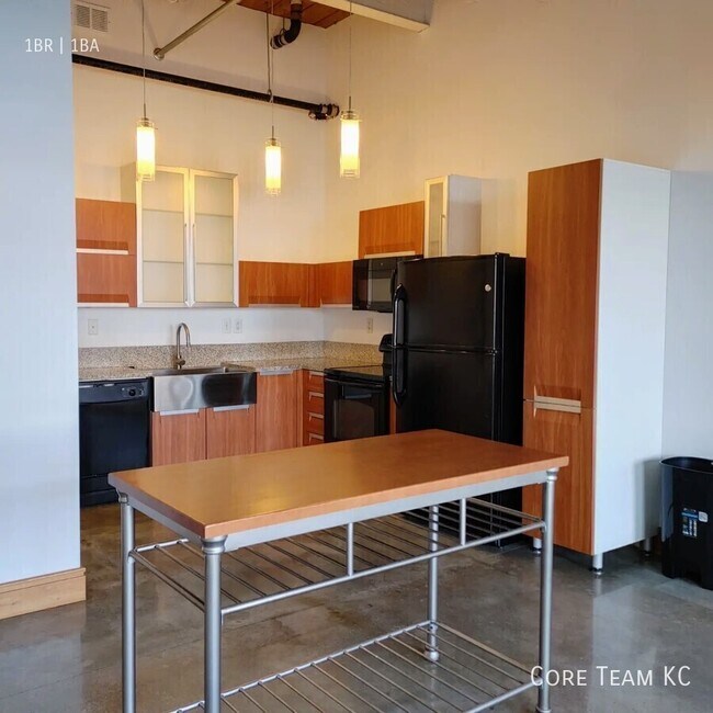 Photo - 382 W 22nd St Unit 402
