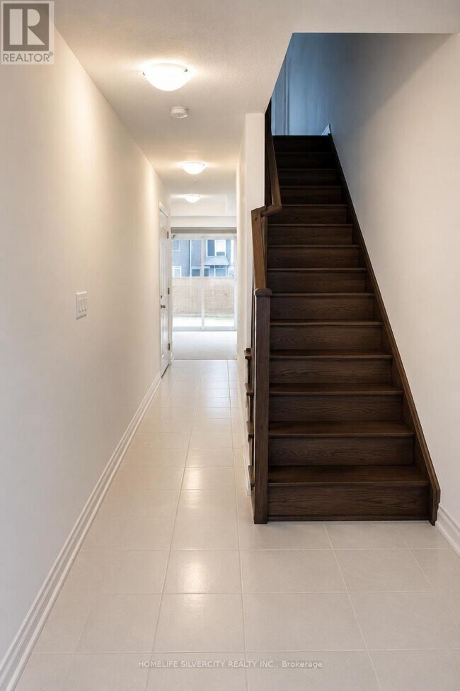 Photo - 41 Humberstone Dr