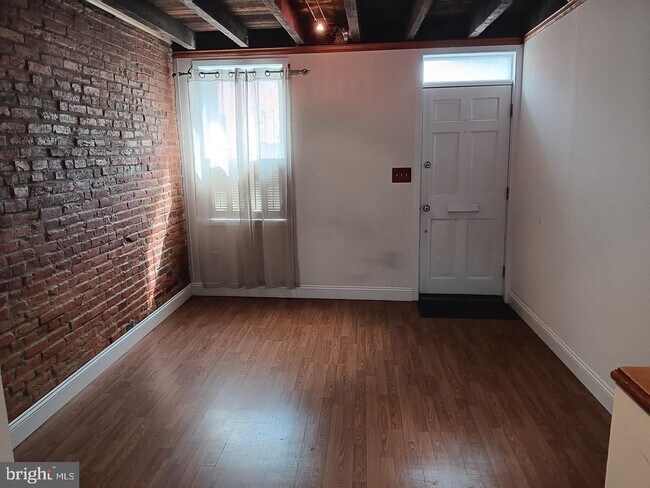 Photo - 1026 Patapsco St