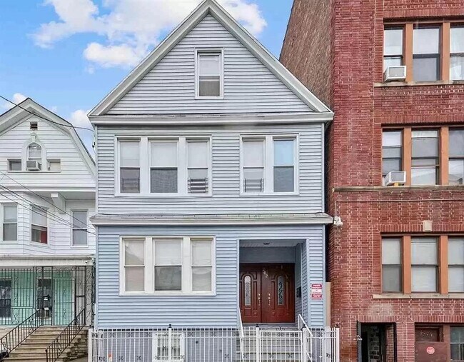 Photo - 202 Clinton Ave