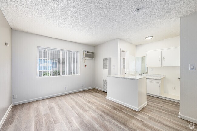 Bachelor Studio - 235SF - Bedroom