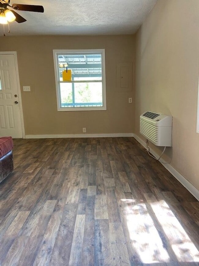 Photo - Single Family Home in Downtown Hollister