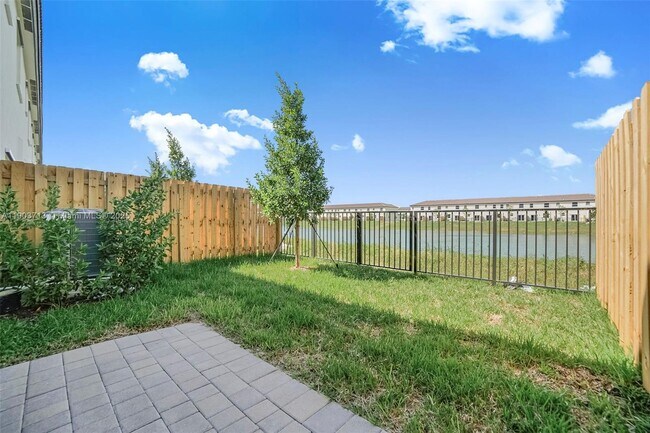 Photo - 2748 SE 26th Ave