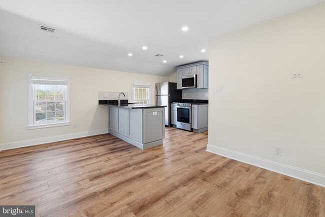 Photo - 103 Krewson Terrace