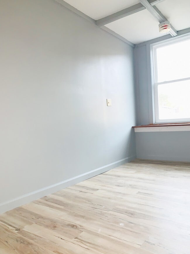 Building Photo - 148 N Champlain St Unit APT 2