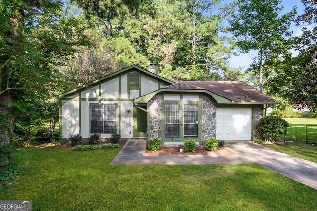 Building Photo - 8495 N Pond Dr