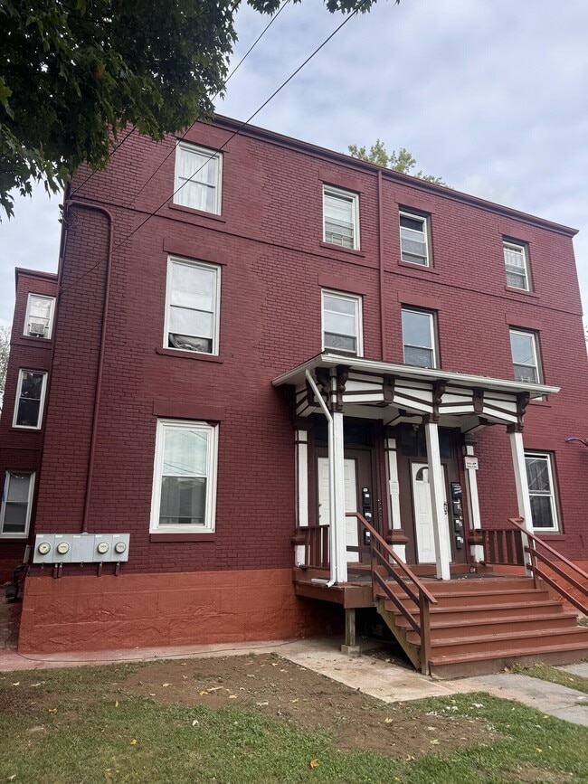 Building Photo - 22 Townley St Unit 2nd Fl