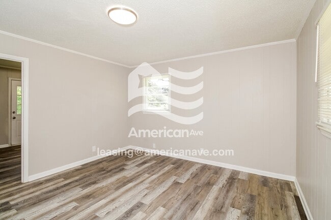 Photo - 1598 Bradley Rd