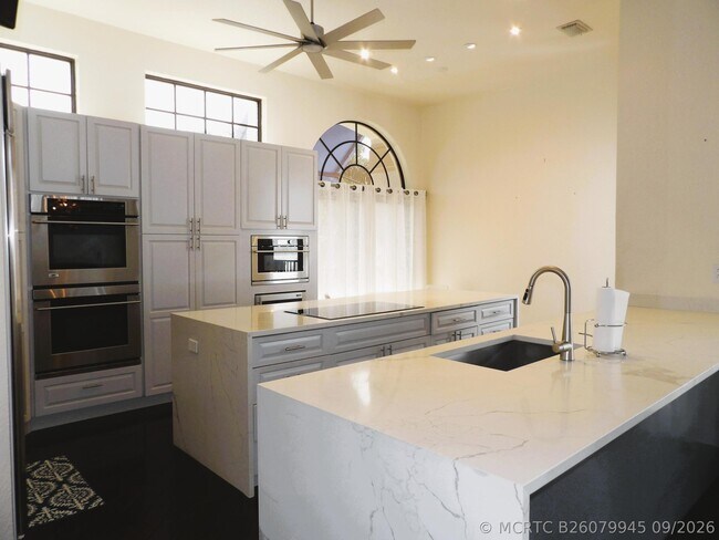 13348 Mangrove Isle Dr
