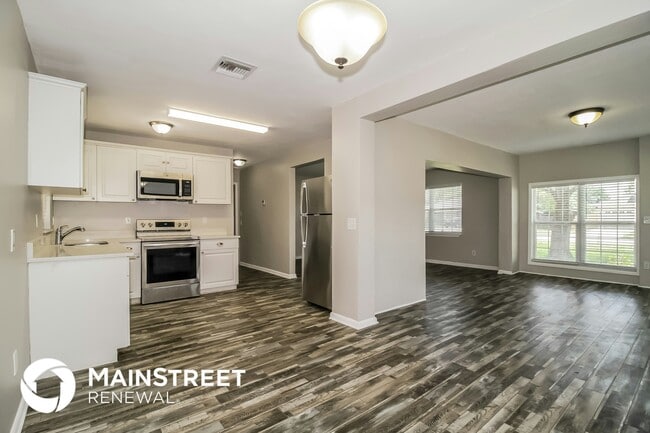 Photo - 52 Community Dr