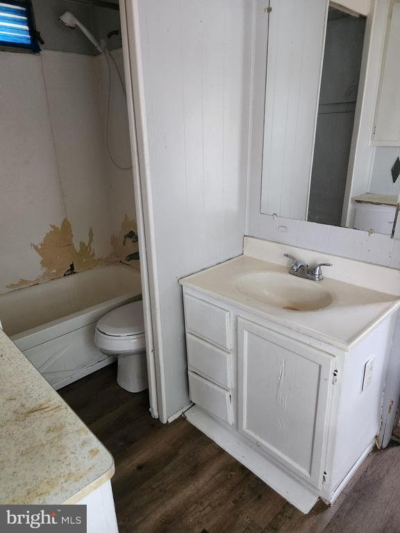 Photo - 511 N Western Ave